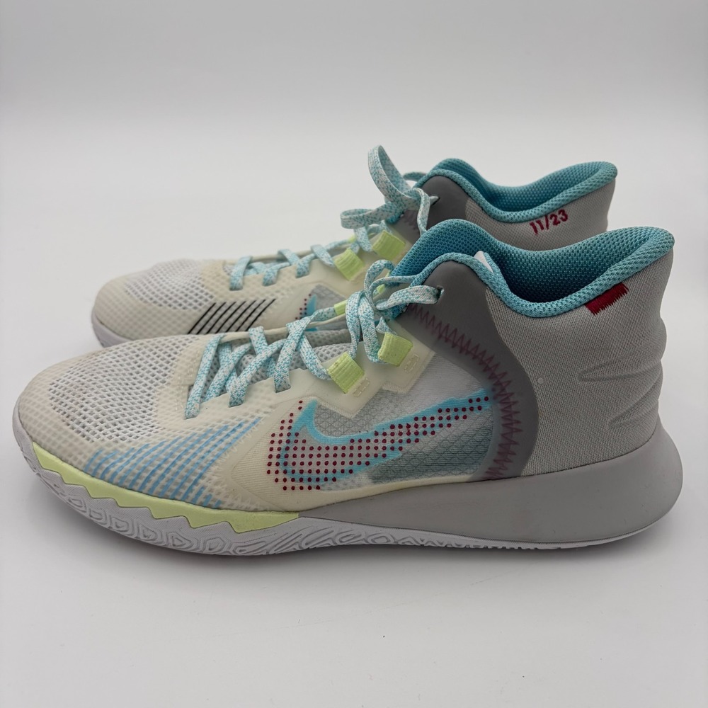 Nike Kyrie Flytrap V "1 World 1 People" Off White Sneakers DD0340-102 Size 6.5Y